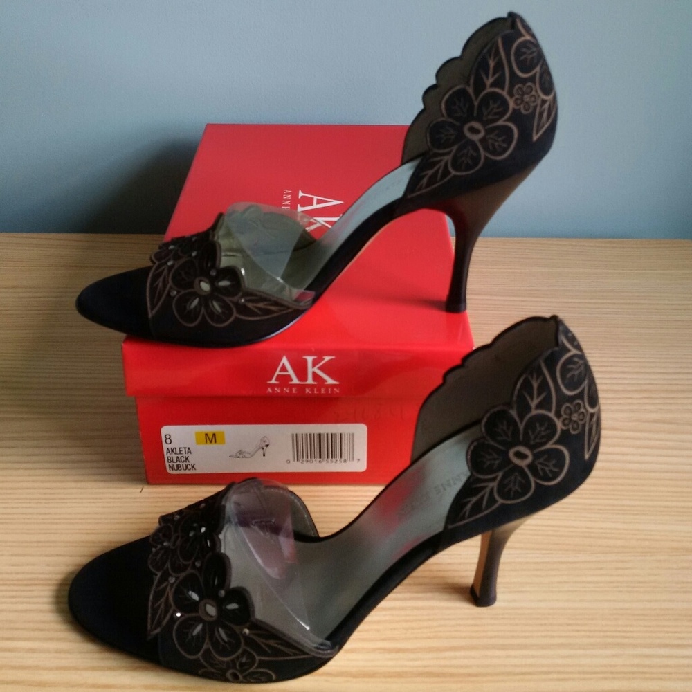 AK Anne Klein AKLETA Nubuck Black Heels 8M